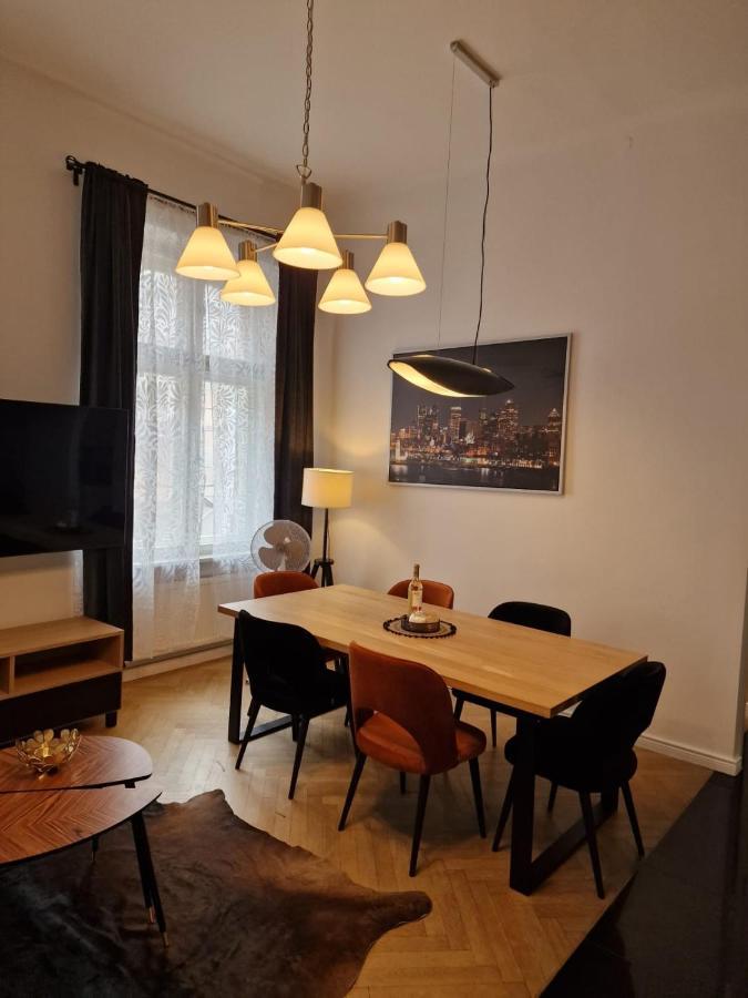 Golden Pearl - Main Square, 100 Sqm, 4 Rooms Краків Екстер'єр фото