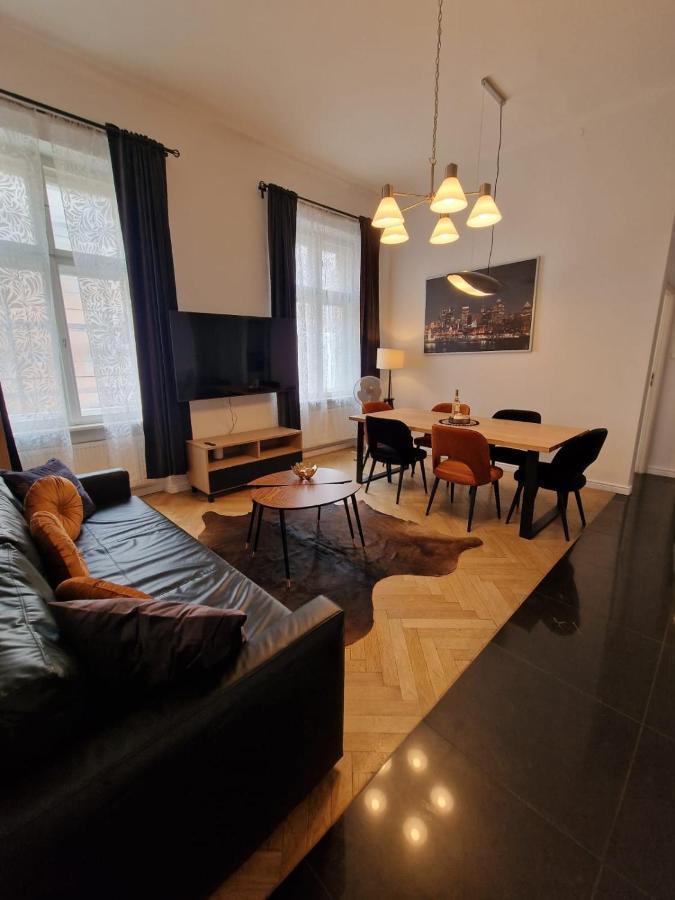 Golden Pearl - Main Square, 100 Sqm, 4 Rooms Краків Екстер'єр фото