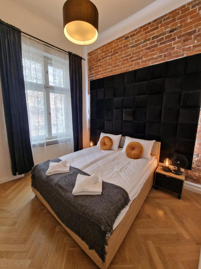 Golden Pearl - Main Square, 100 Sqm, 4 Rooms Краків Екстер'єр фото
