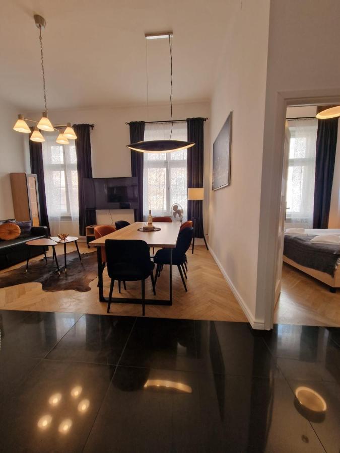 Golden Pearl - Main Square, 100 Sqm, 4 Rooms Краків Екстер'єр фото