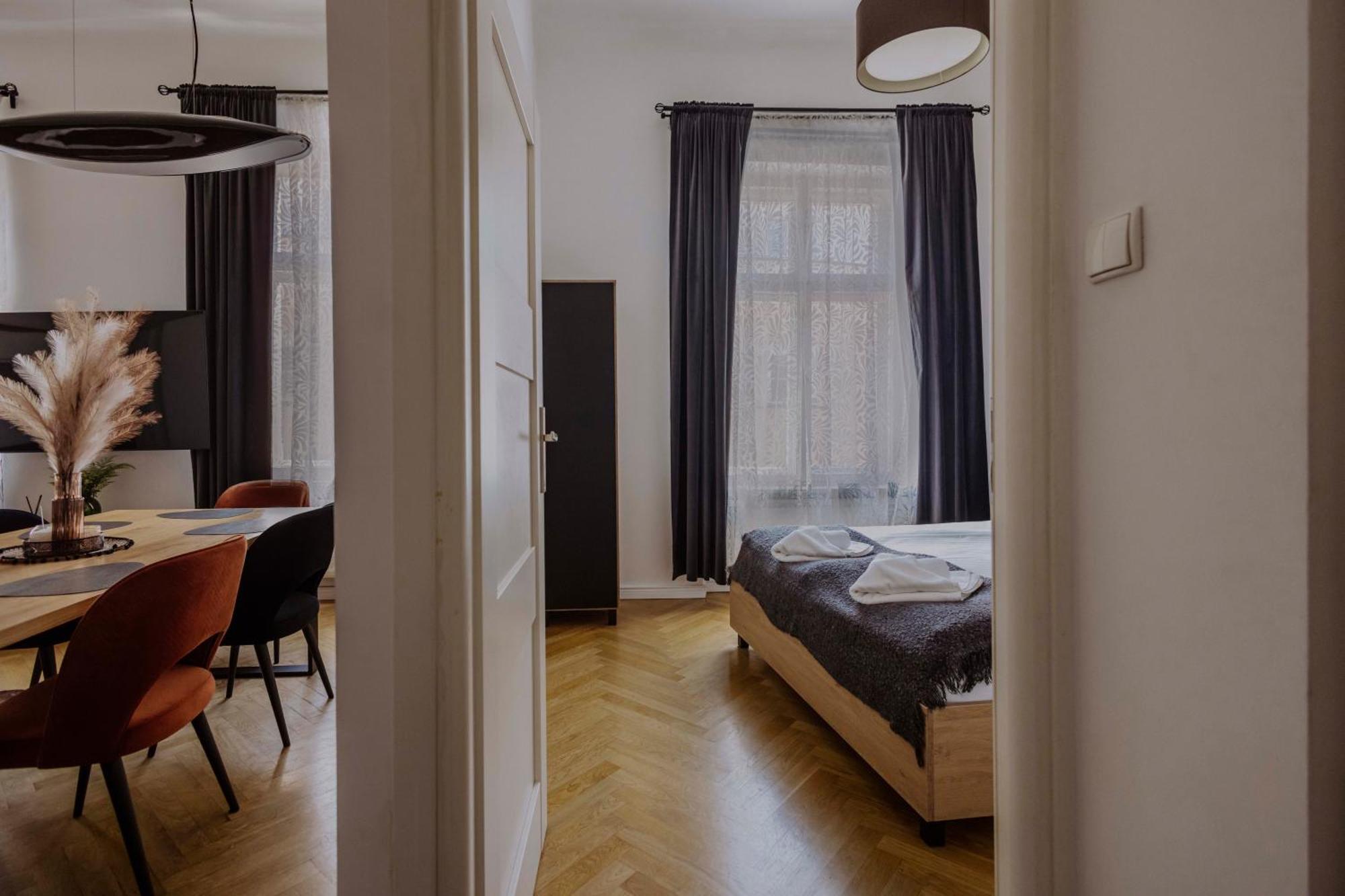 Golden Pearl - Main Square, 100 Sqm, 4 Rooms Краків Екстер'єр фото
