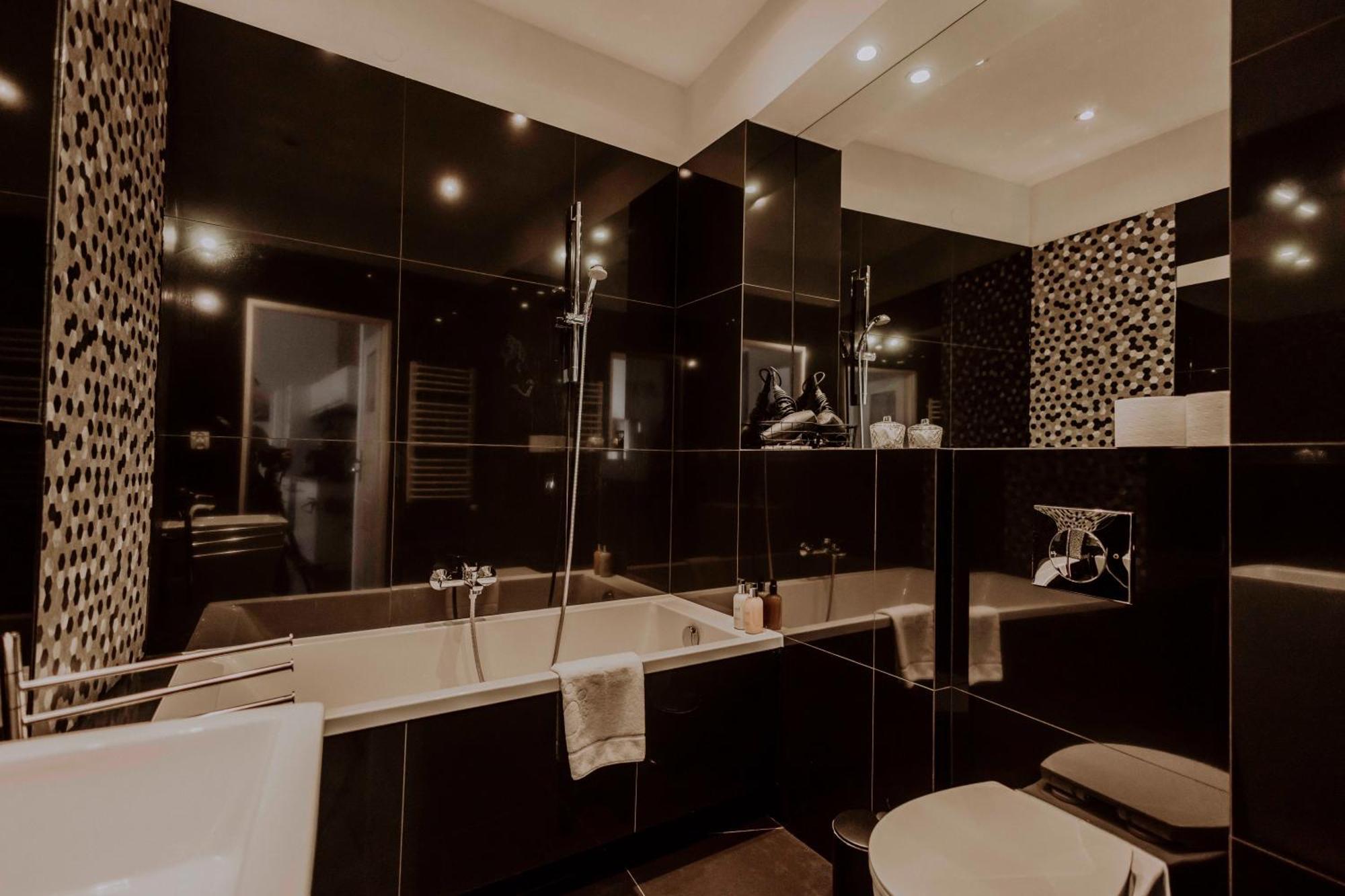 Golden Pearl - Main Square, 100 Sqm, 4 Rooms Краків Екстер'єр фото