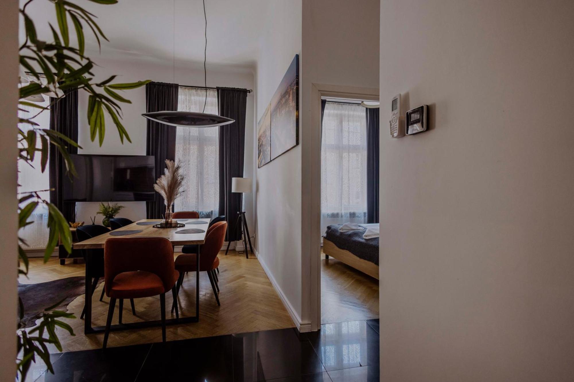 Golden Pearl - Main Square, 100 Sqm, 4 Rooms Краків Екстер'єр фото