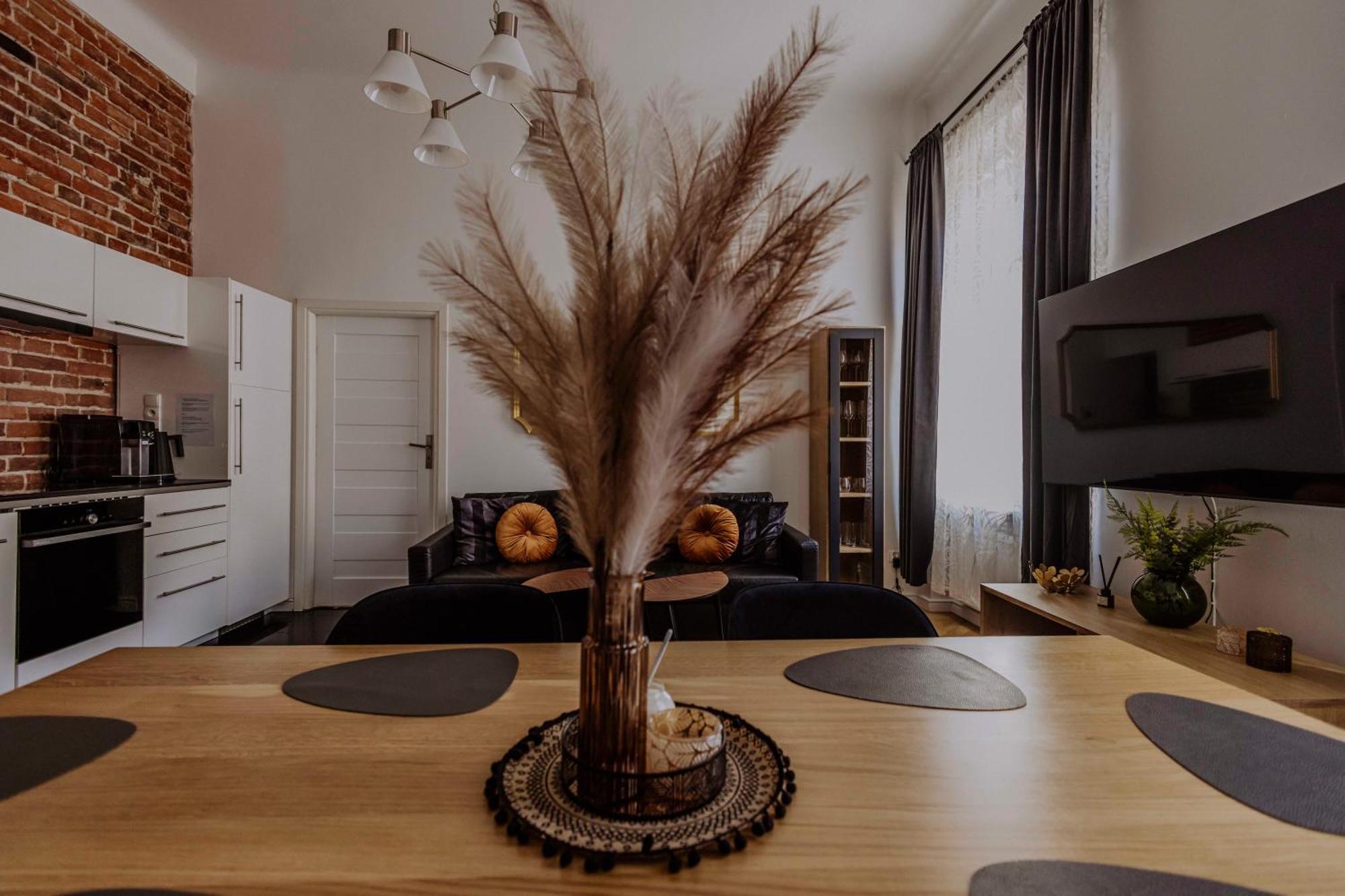 Golden Pearl - Main Square, 100 Sqm, 4 Rooms Краків Екстер'єр фото